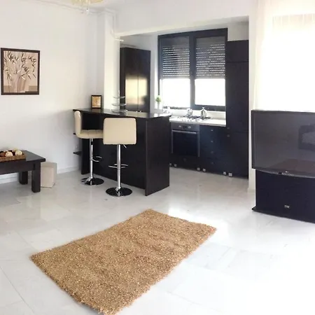 Apartament Sophia 1 アパート ママイア